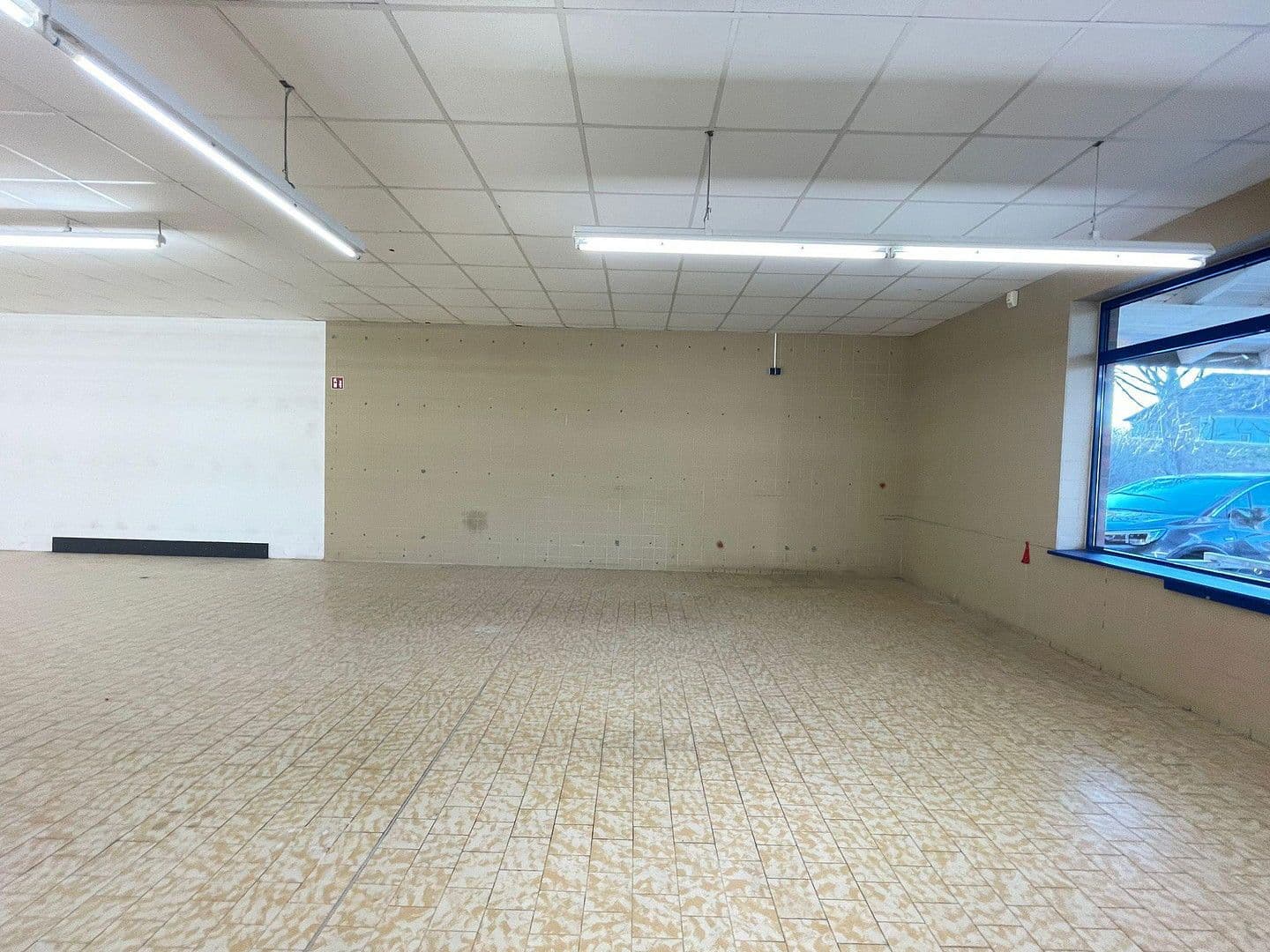 Prodej nebytového prostoru 6.350 m², Am Westbahnhof 3, Tostedt, Dolní Sasko Prodej nebytového prostoru 6.350 m², Am Westbahnhof 3, Tostedt, Dolní Sasko