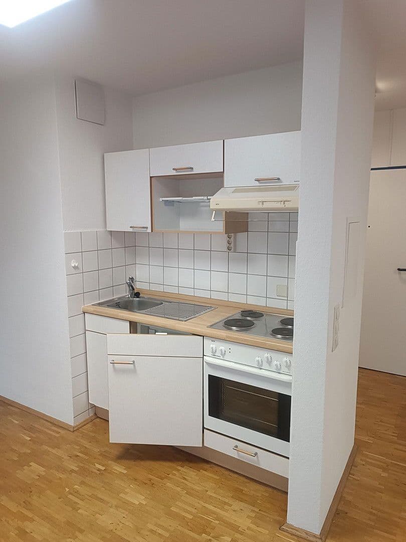 Pronájem bytu 1+1 38 m², Kempener Straße 33, Krefeld, Severní Porýní-Vestfálsko Pronájem bytu 1+1 38 m², Kempener Straße 33, Krefeld, Severní Porýní-Vestfálsko