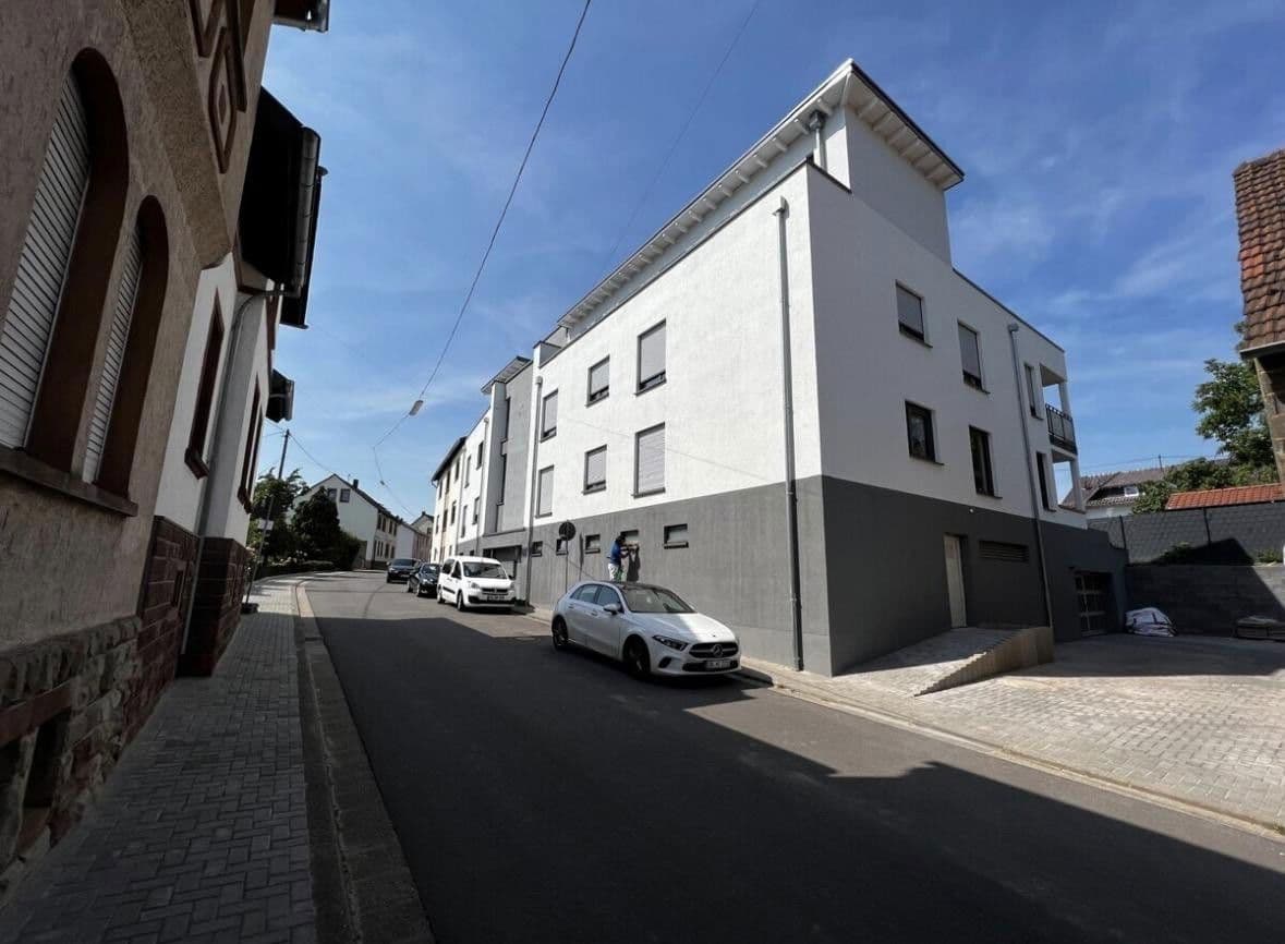 Pronájem bytu 2+1 75 m², Eschringerstraße, Saarbrücken, Země Sársko Pronájem bytu 2+1 75 m², Eschringerstraße, Saarbrücken, Země Sársko