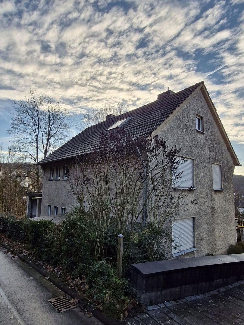 Prodej domu 125 m², pozemek 891 m², Niedermöllerstr. 17, Altena, Severní Porýní-Vestfálsko Prodej domu 125 m², pozemek 891 m², Niedermöllerstr. 17, Altena, Severní Porýní-Vestfálsko