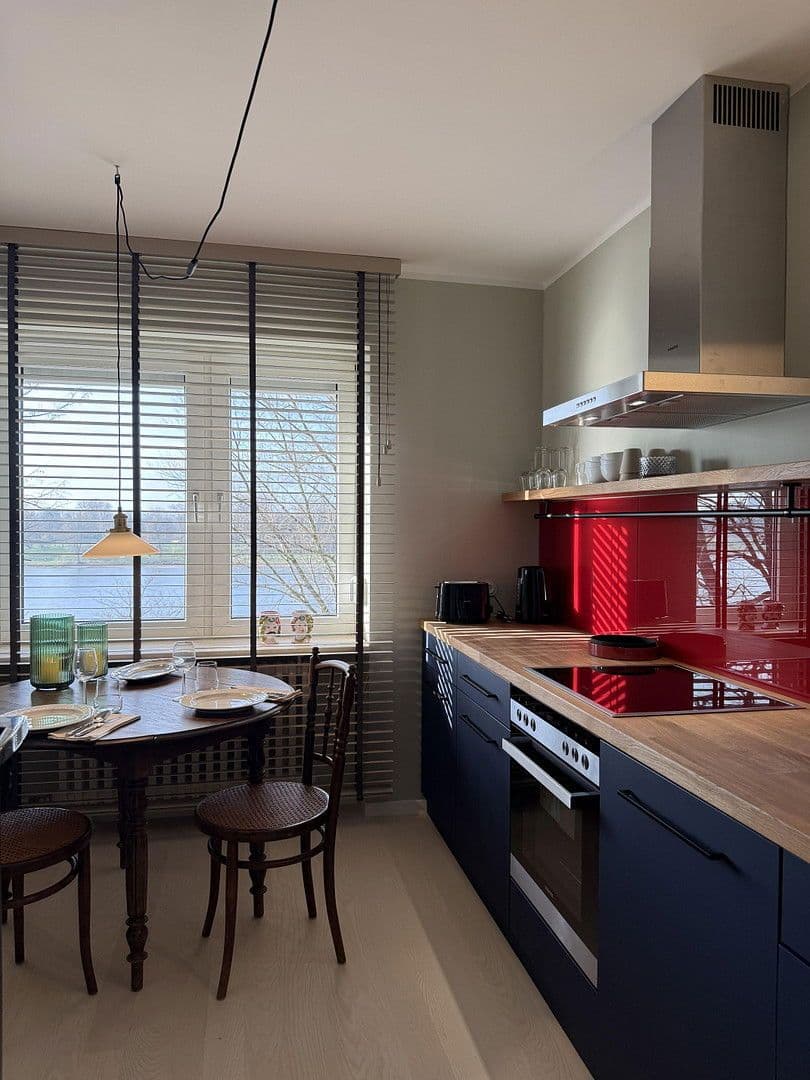 Pronájem bytu 3+1 70 m², Köln, Severní Porýní-Vestfálsko Pronájem bytu 3+1 70 m², Köln, Severní Porýní-Vestfálsko