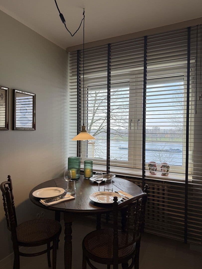 Pronájem bytu 3+1 70 m², Köln, Severní Porýní-Vestfálsko Pronájem bytu 3+1 70 m², Köln, Severní Porýní-Vestfálsko