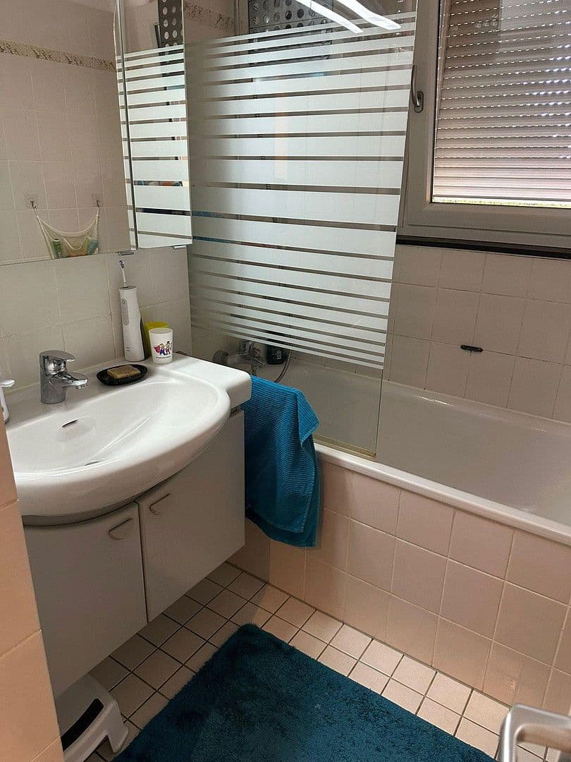 Pronájem bytu 4+1 84 m², Röttelnblick 1, Lörrach, Bádensko-Württembersko Pronájem bytu 4+1 84 m², Röttelnblick 1, Lörrach, Bádensko-Württembersko