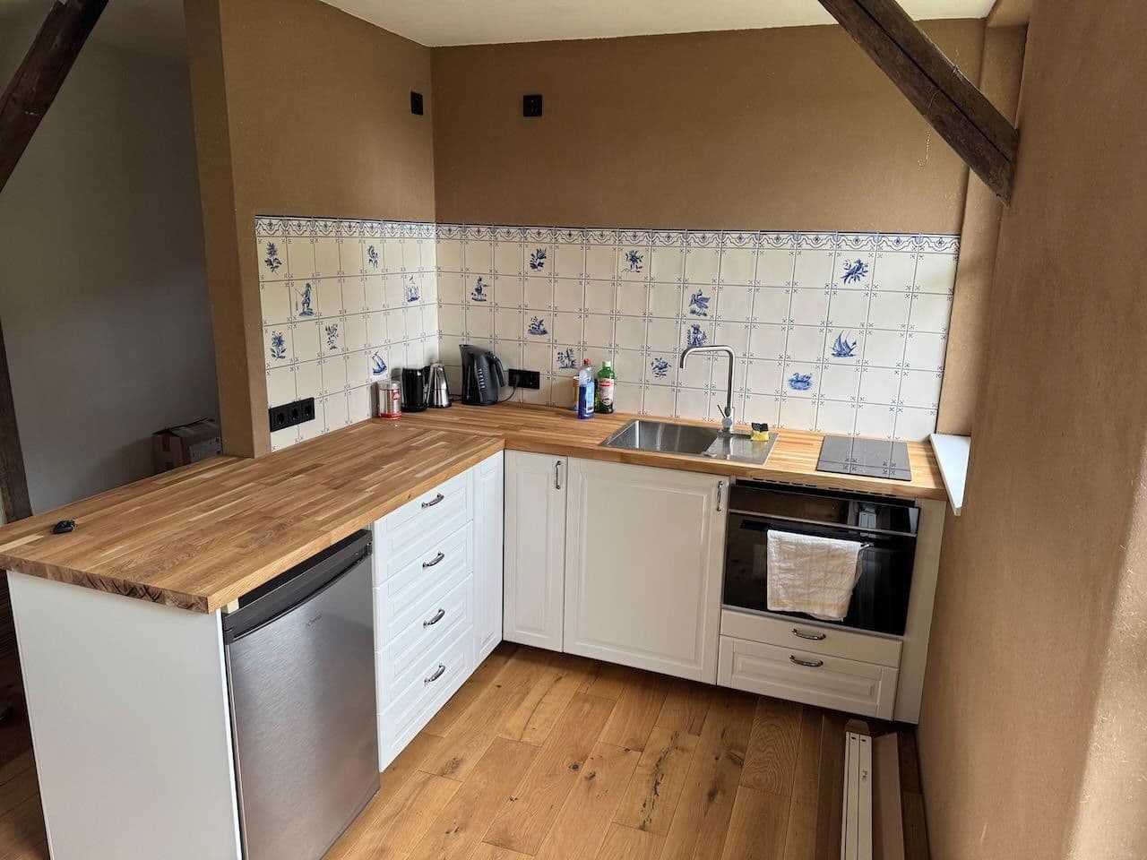 Prodej domu 240 m², pozemek 1.700 m², Flößerweg 20, Hann. Münden, Dolní Sasko Prodej domu 240 m², pozemek 1.700 m², Flößerweg 20, Hann. Münden, Dolní Sasko