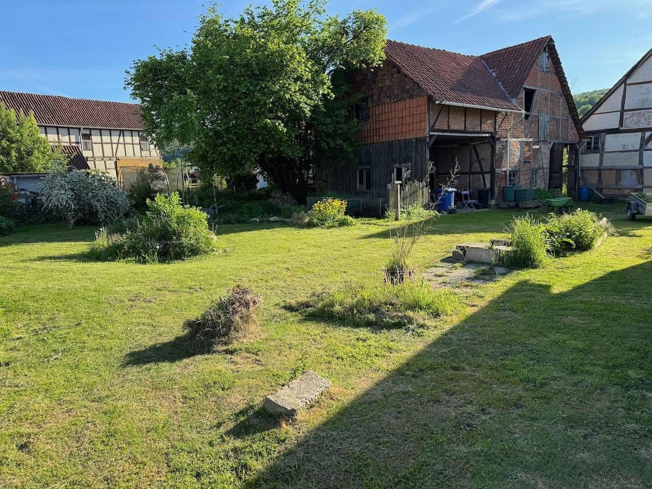 Prodej domu 240 m², pozemek 1.700 m², Flößerweg 20, Hann. Münden, Dolní Sasko Prodej domu 240 m², pozemek 1.700 m², Flößerweg 20, Hann. Münden, Dolní Sasko