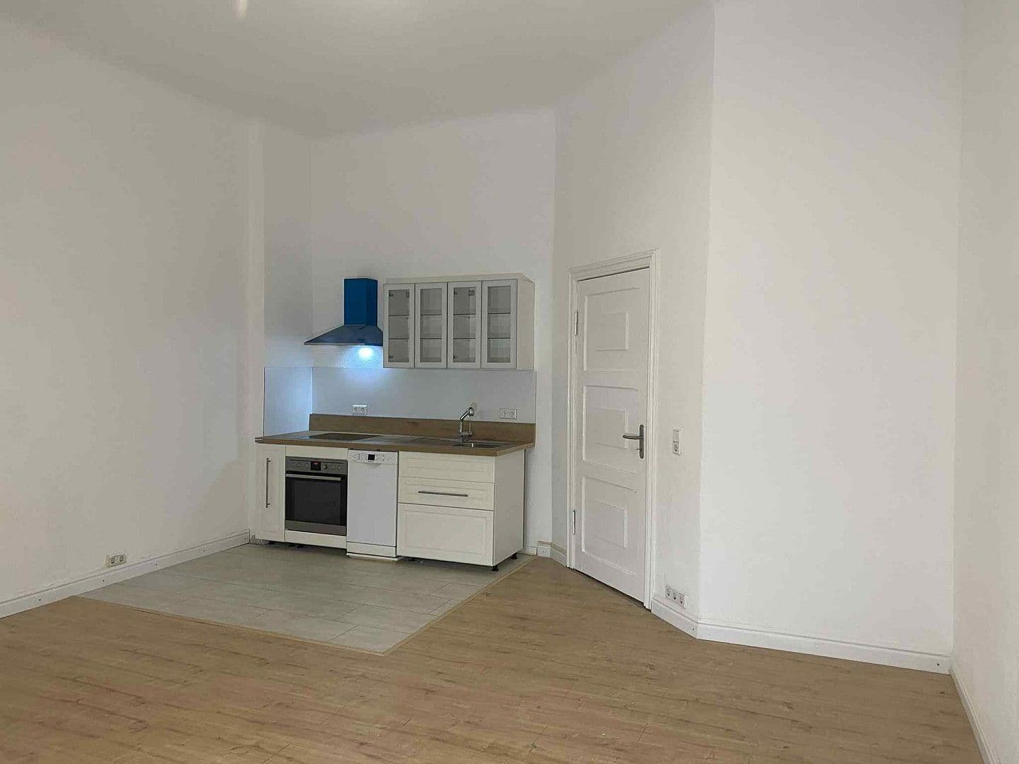 Pronájem bytu 3+1 72 m², Olbersstr. 4, Berlin, Berlín Pronájem bytu 3+1 72 m², Olbersstr. 4, Berlin, Berlín
