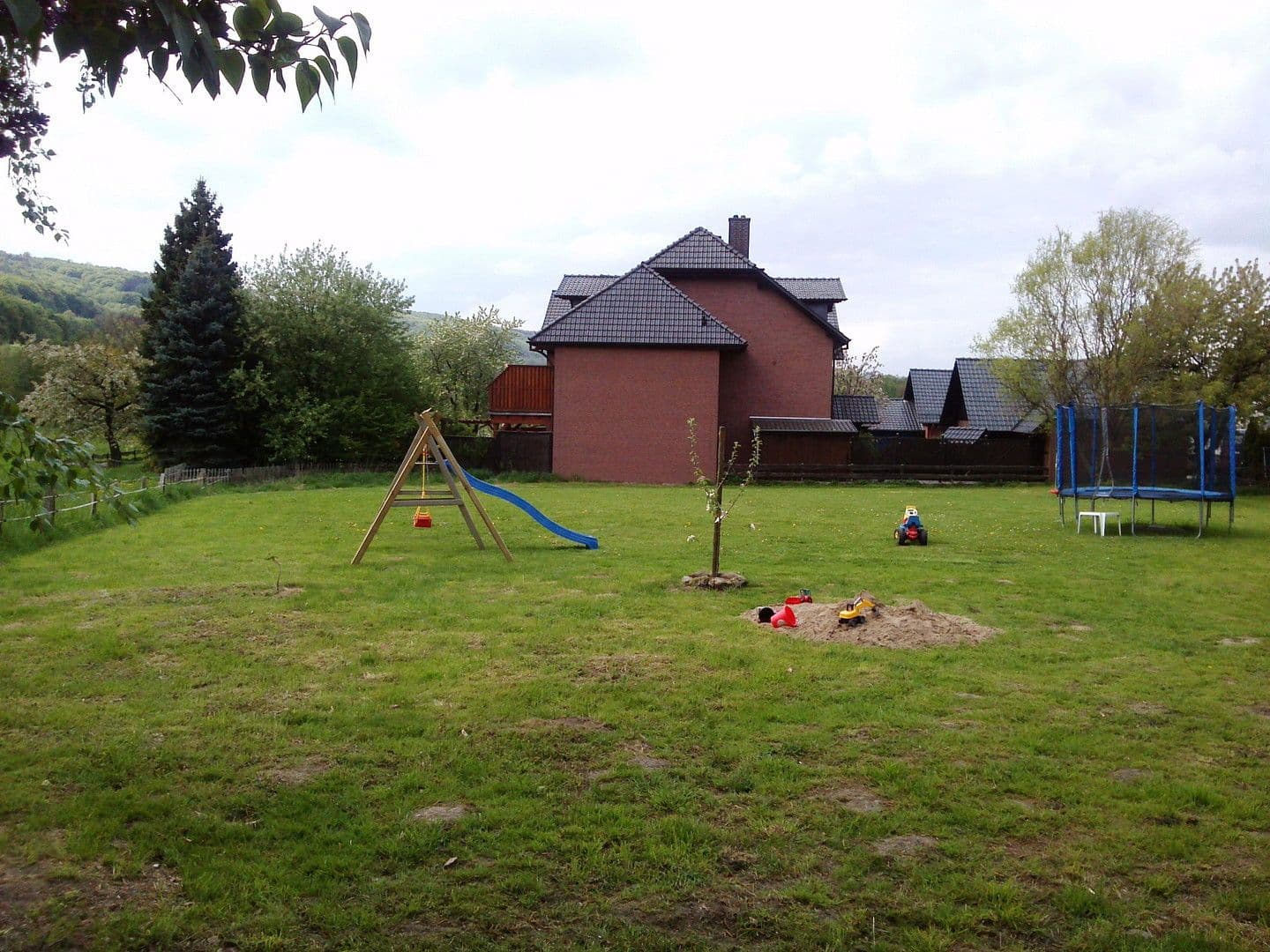 Prodej domu 140 m², pozemek 1.110 m², Arensburger Str. 17, Buchholz, Dolní Sasko Prodej domu 140 m², pozemek 1.110 m², Arensburger Str. 17, Buchholz, Dolní Sasko