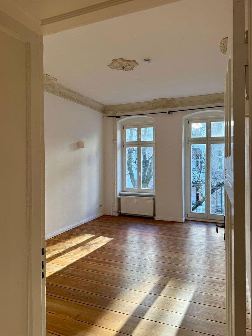 Prodej bytu 4+1 105 m², Kienitzer Str. 111, Berlin, Berlín Prodej bytu 4+1 105 m², Kienitzer Str. 111, Berlin, Berlín