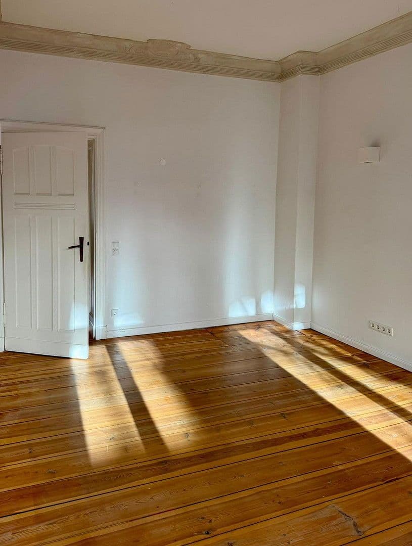 Prodej bytu 4+1 105 m², Kienitzer Str. 111, Berlin, Berlín Prodej bytu 4+1 105 m², Kienitzer Str. 111, Berlin, Berlín