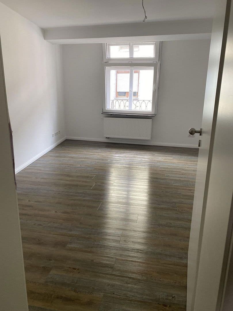 Pronájem bytu 2+1 37 m², Hochstraße 61, Andernach, Porýní-Falc Pronájem bytu 2+1 37 m², Hochstraße 61, Andernach, Porýní-Falc