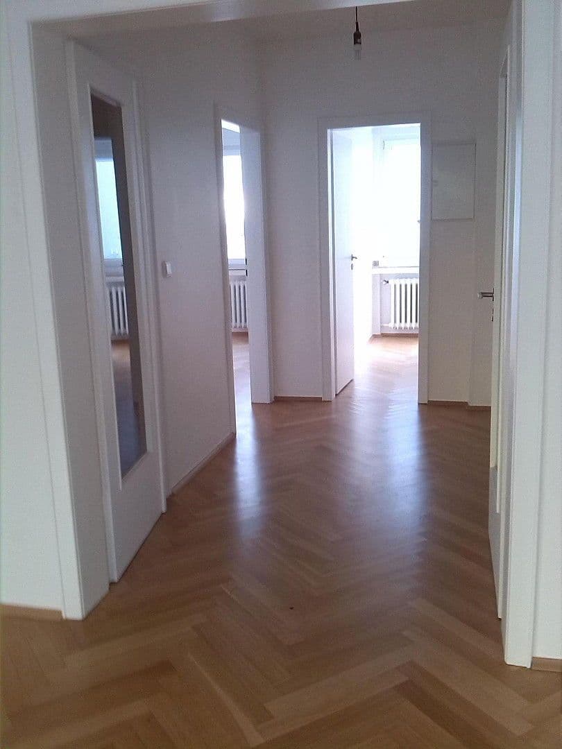 Pronájem bytu 2+kk 68 m², Düsseldorf, Severní Porýní-Vestfálsko Pronájem bytu 2+kk 68 m², Düsseldorf, Severní Porýní-Vestfálsko