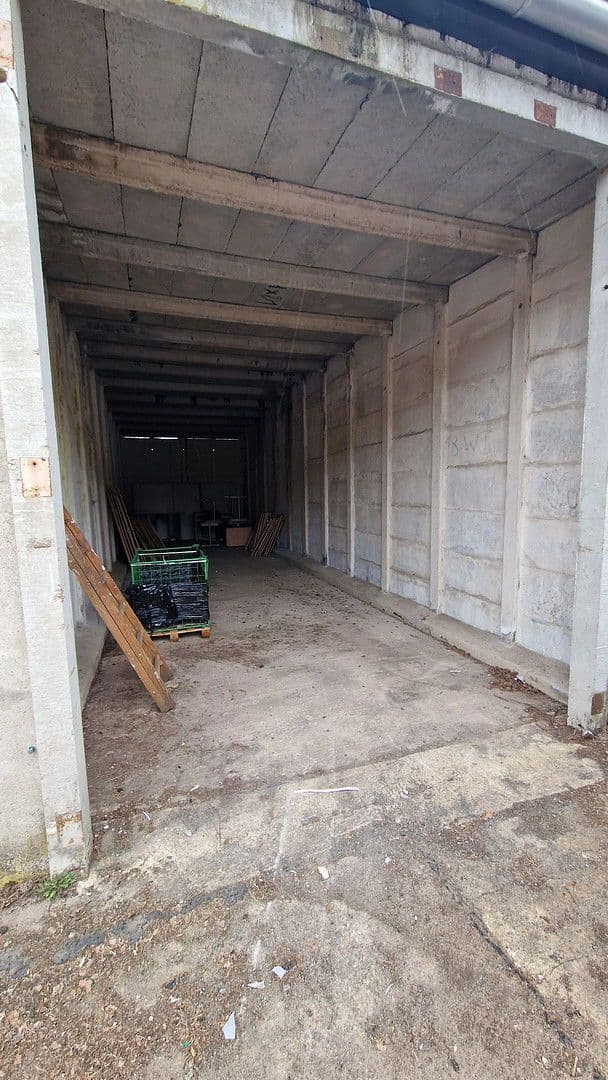 Pronájem garáže 100 m², Bad Belzig, Braniborsko Pronájem garáže 100 m², Bad Belzig, Braniborsko