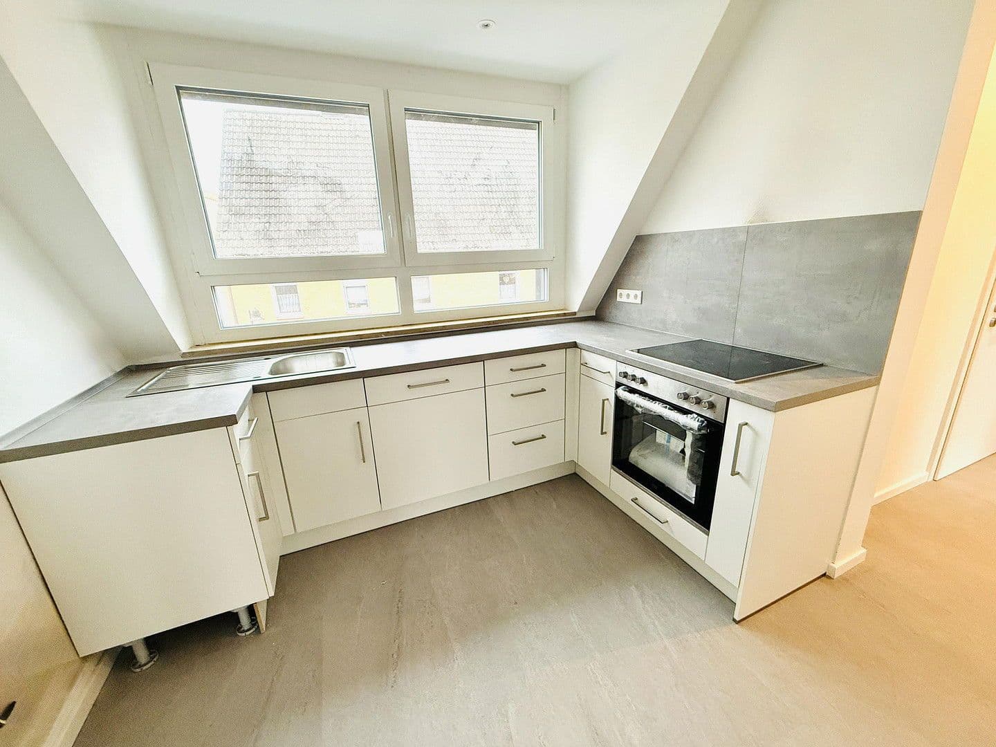 Pronájem bytu 3+1 86 m², Windsbach, Bavorsko Pronájem bytu 3+1 86 m², Windsbach, Bavorsko