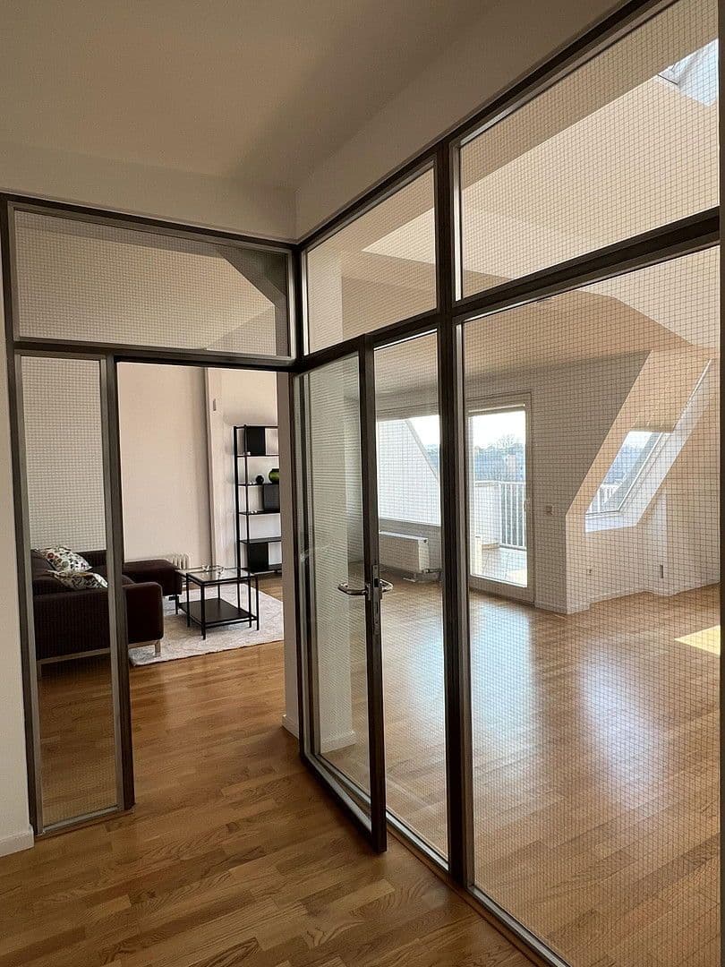 Pronájem bytu 1+kk 112 m², Berlin, Berlín Pronájem bytu 1+kk 112 m², Berlin, Berlín