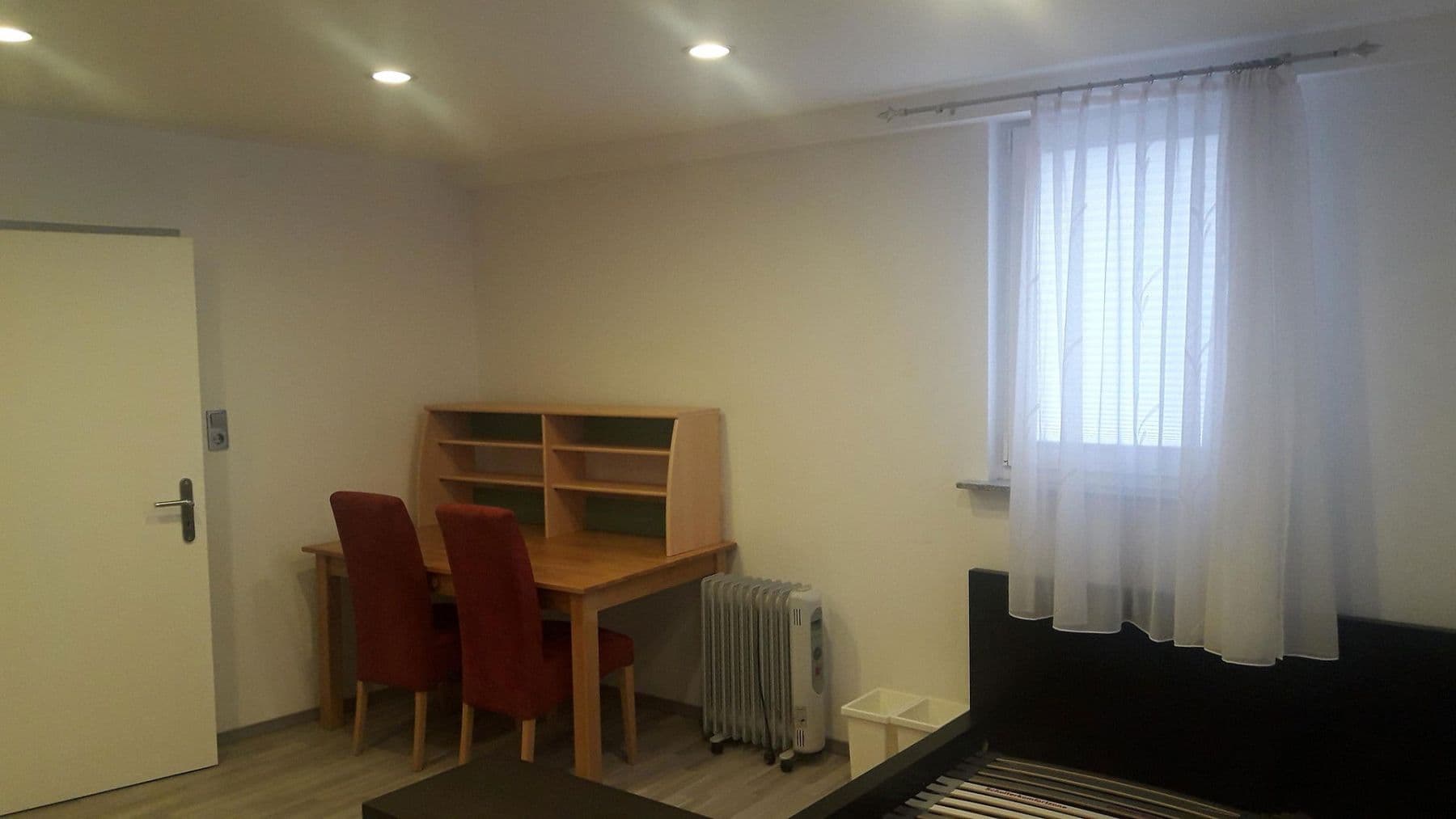 Pronájem bytu 1+1 23 m², Schlossstr. 6, Niefern-Öschelbronn, Bádensko-Württembersko Pronájem bytu 1+1 23 m², Schlossstr. 6, Niefern-Öschelbronn, Bádensko-Württembersko