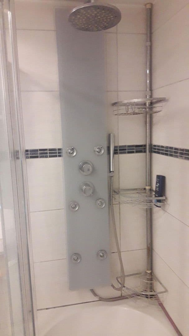 Pronájem bytu 1+1 23 m², Schlossstr. 6, Niefern-Öschelbronn, Bádensko-Württembersko Pronájem bytu 1+1 23 m², Schlossstr. 6, Niefern-Öschelbronn, Bádensko-Württembersko