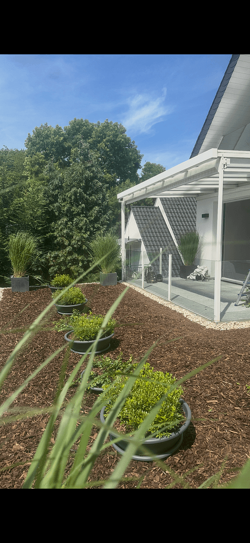 Pronájem bytu 3+1 85 m², Bergische-Landstr.262, Düsseldorf, Severní Porýní-Vestfálsko Pronájem bytu 3+1 85 m², Bergische-Landstr.262, Düsseldorf, Severní Porýní-Vestfálsko