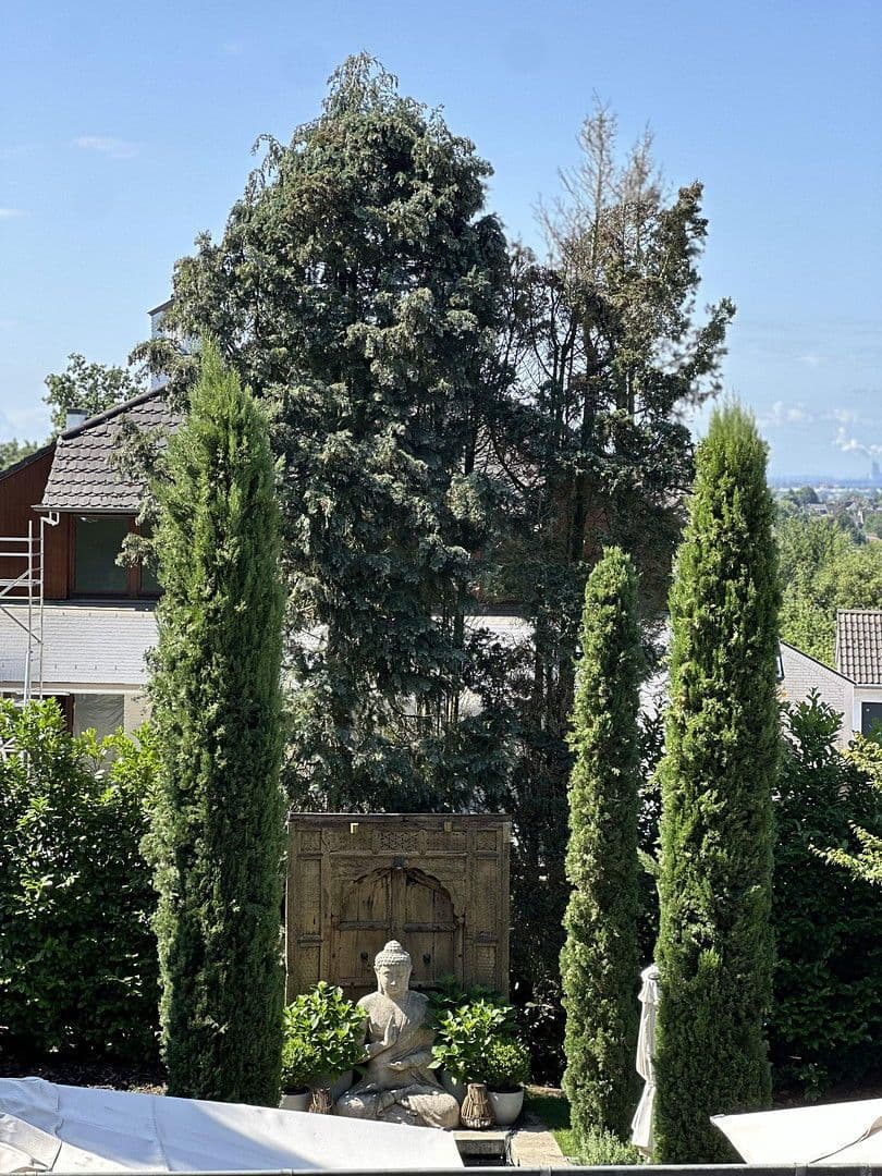 Pronájem bytu 3+1 85 m², Bergische-Landstr.262, Düsseldorf, Severní Porýní-Vestfálsko Pronájem bytu 3+1 85 m², Bergische-Landstr.262, Düsseldorf, Severní Porýní-Vestfálsko