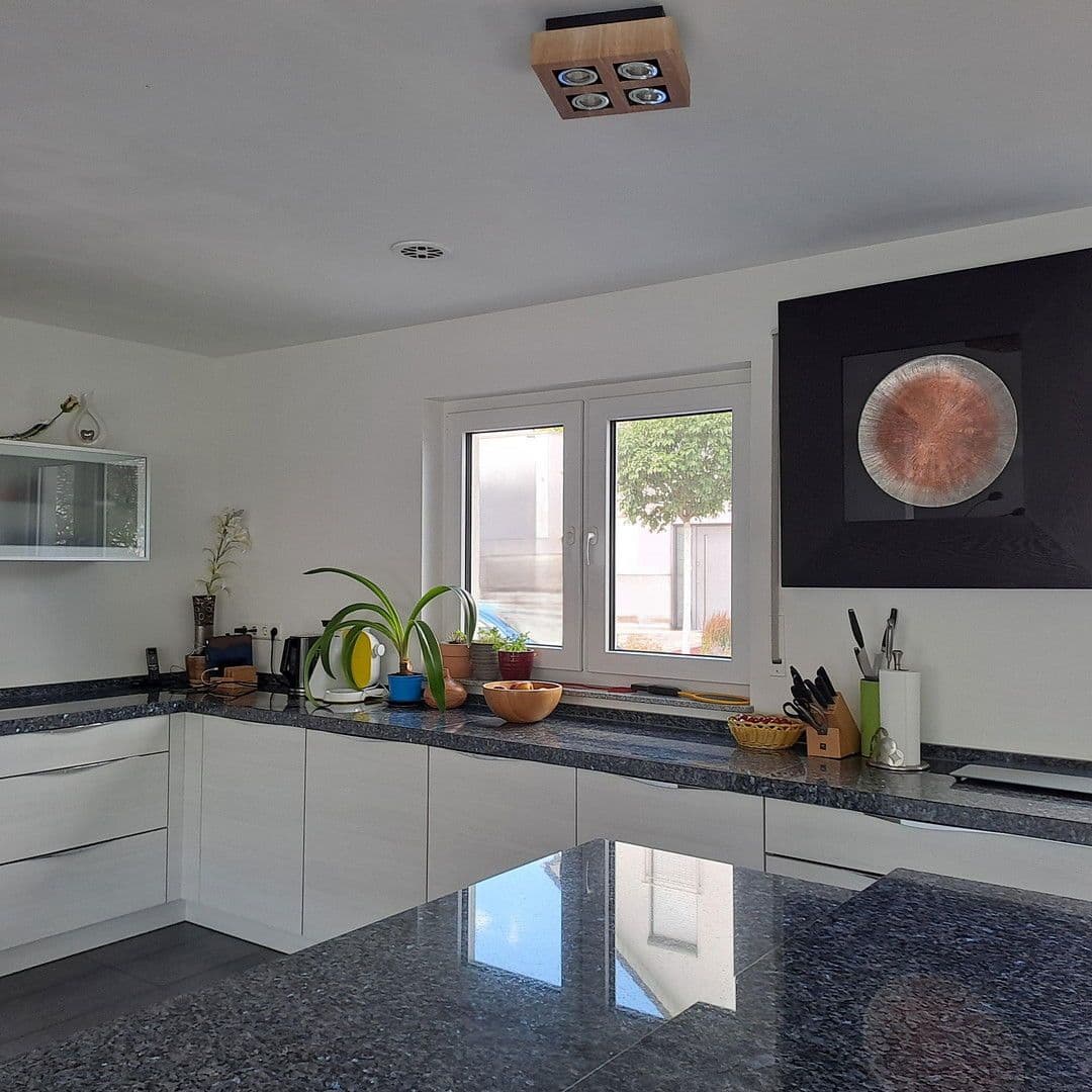 Prodej domu 179 m², pozemek 538 m², Malsch, Bádensko-Württembersko Prodej domu 179 m², pozemek 538 m², Malsch, Bádensko-Württembersko