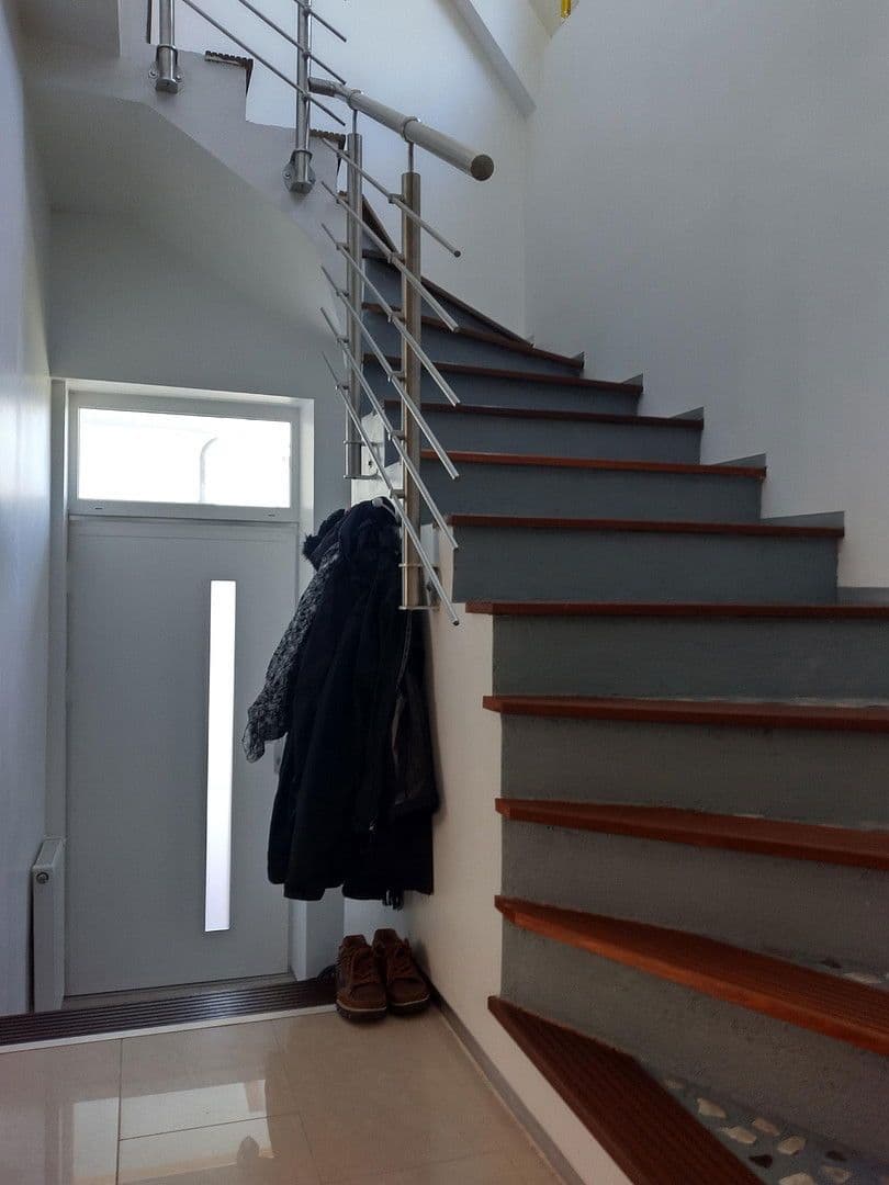 Prodej domu 180 m², pozemek 450 m², Koblenz, Porýní-Falc Prodej domu 180 m², pozemek 450 m², Koblenz, Porýní-Falc