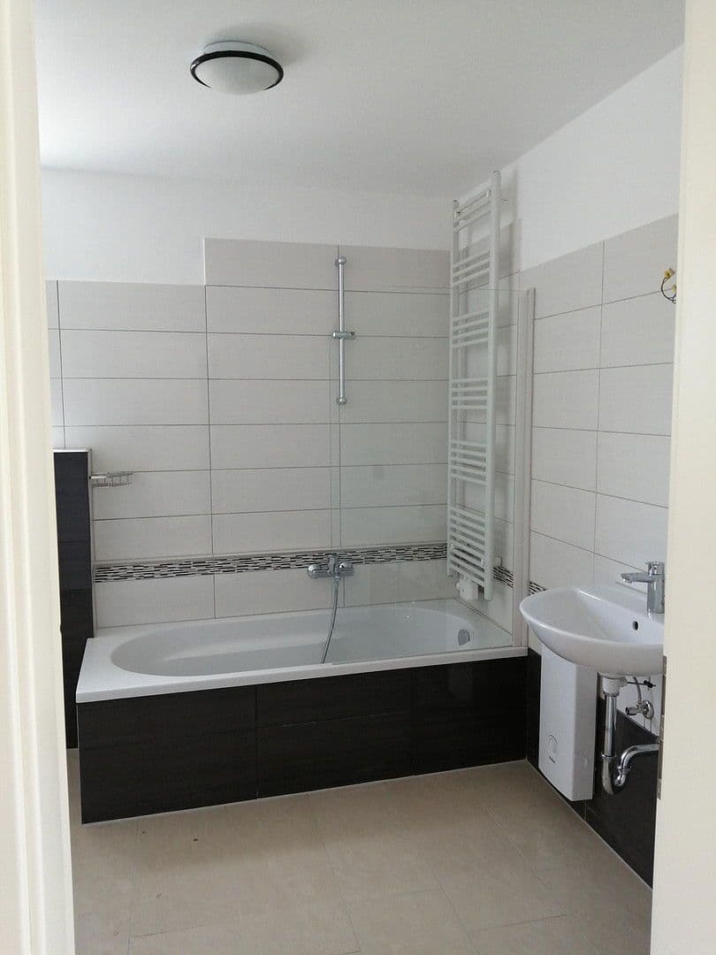 Prodej domu 180 m², pozemek 450 m², Koblenz, Porýní-Falc Prodej domu 180 m², pozemek 450 m², Koblenz, Porýní-Falc