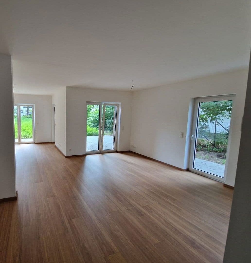Pronájem domu 142 m², pozemek 530 m², Brandenburger Straße 4, Zeuthen, Braniborsko Pronájem domu 142 m², pozemek 530 m², Brandenburger Straße 4, Zeuthen, Braniborsko