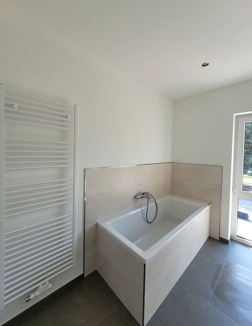 Pronájem domu 142 m², pozemek 530 m², Brandenburger Straße 4, Zeuthen, Braniborsko Pronájem domu 142 m², pozemek 530 m², Brandenburger Straße 4, Zeuthen, Braniborsko