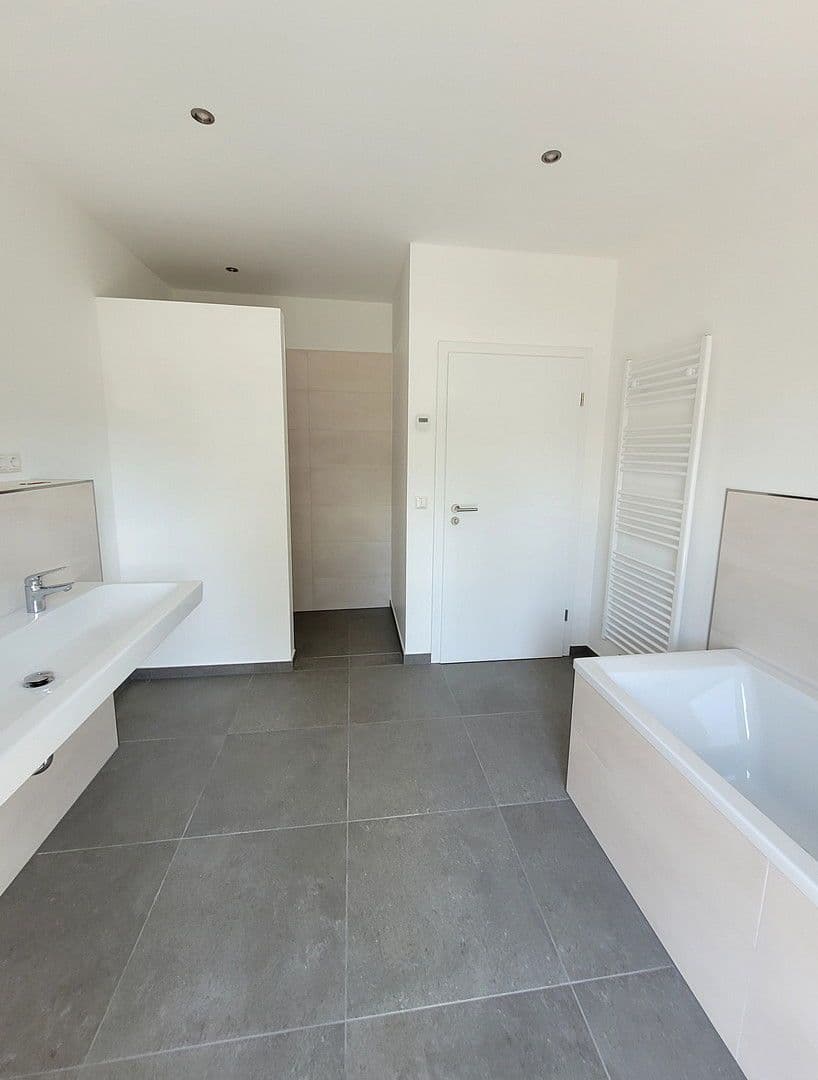 Pronájem domu 142 m², pozemek 530 m², Brandenburger Straße 4, Zeuthen, Braniborsko Pronájem domu 142 m², pozemek 530 m², Brandenburger Straße 4, Zeuthen, Braniborsko