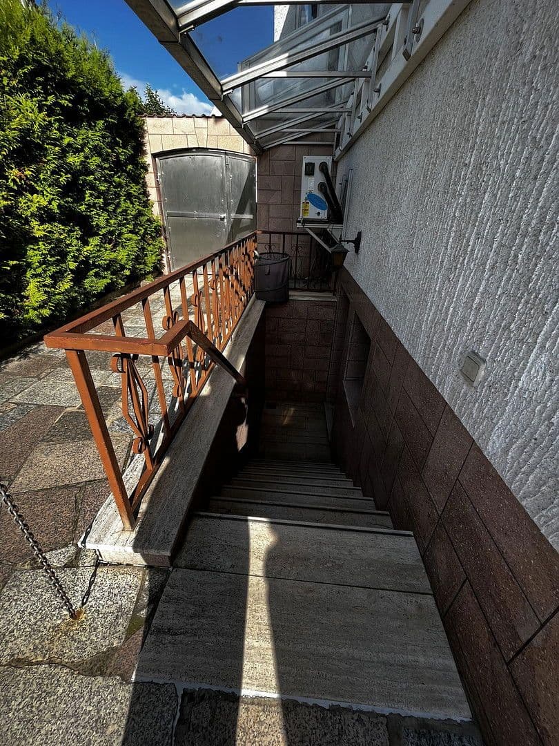 Prodej domu 252 m², pozemek 767 m², Mutterstadt, Porýní-Falc Prodej domu 252 m², pozemek 767 m², Mutterstadt, Porýní-Falc