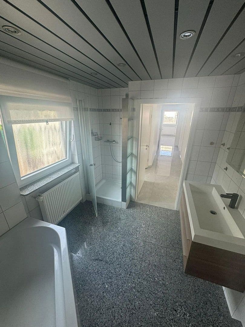 Prodej domu 252 m², pozemek 767 m², Mutterstadt, Porýní-Falc Prodej domu 252 m², pozemek 767 m², Mutterstadt, Porýní-Falc