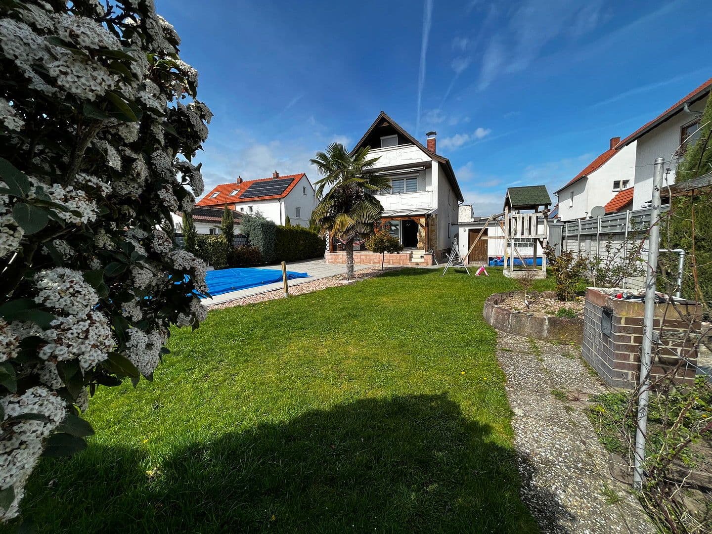 Prodej domu 252 m², pozemek 767 m², Mutterstadt, Porýní-Falc Prodej domu 252 m², pozemek 767 m², Mutterstadt, Porýní-Falc