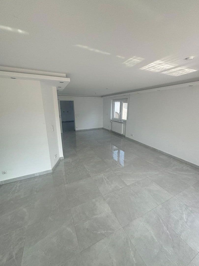 Prodej domu 252 m², pozemek 767 m², Mutterstadt, Porýní-Falc Prodej domu 252 m², pozemek 767 m², Mutterstadt, Porýní-Falc