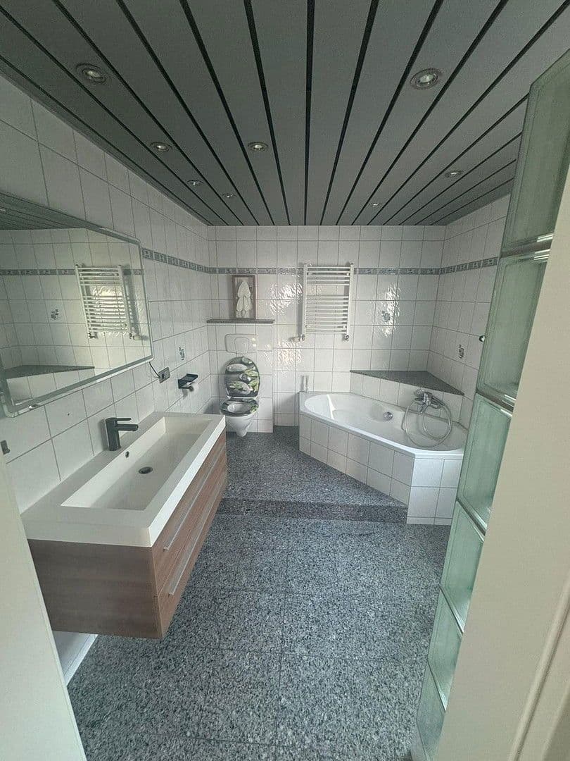 Prodej domu 252 m², pozemek 767 m², Mutterstadt, Porýní-Falc Prodej domu 252 m², pozemek 767 m², Mutterstadt, Porýní-Falc