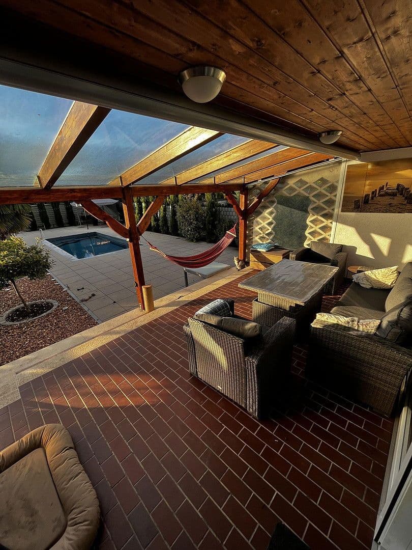 Prodej domu 252 m², pozemek 767 m², Mutterstadt, Porýní-Falc Prodej domu 252 m², pozemek 767 m², Mutterstadt, Porýní-Falc