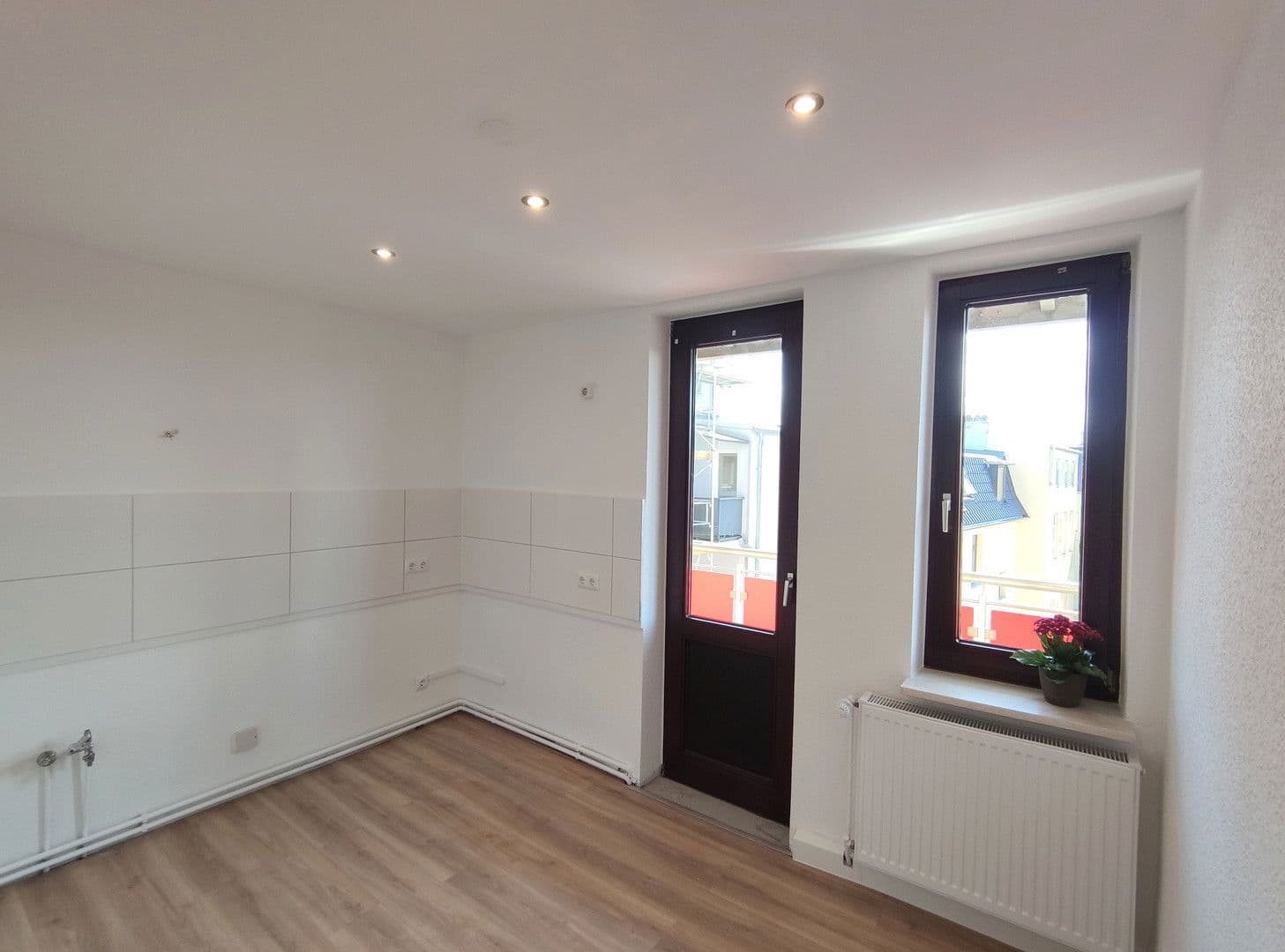 Pronájem bytu 3+1 76 m², Lutherstr. 1, Bremerhaven, Bremen Pronájem bytu 3+1 76 m², Lutherstr. 1, Bremerhaven, Bremen