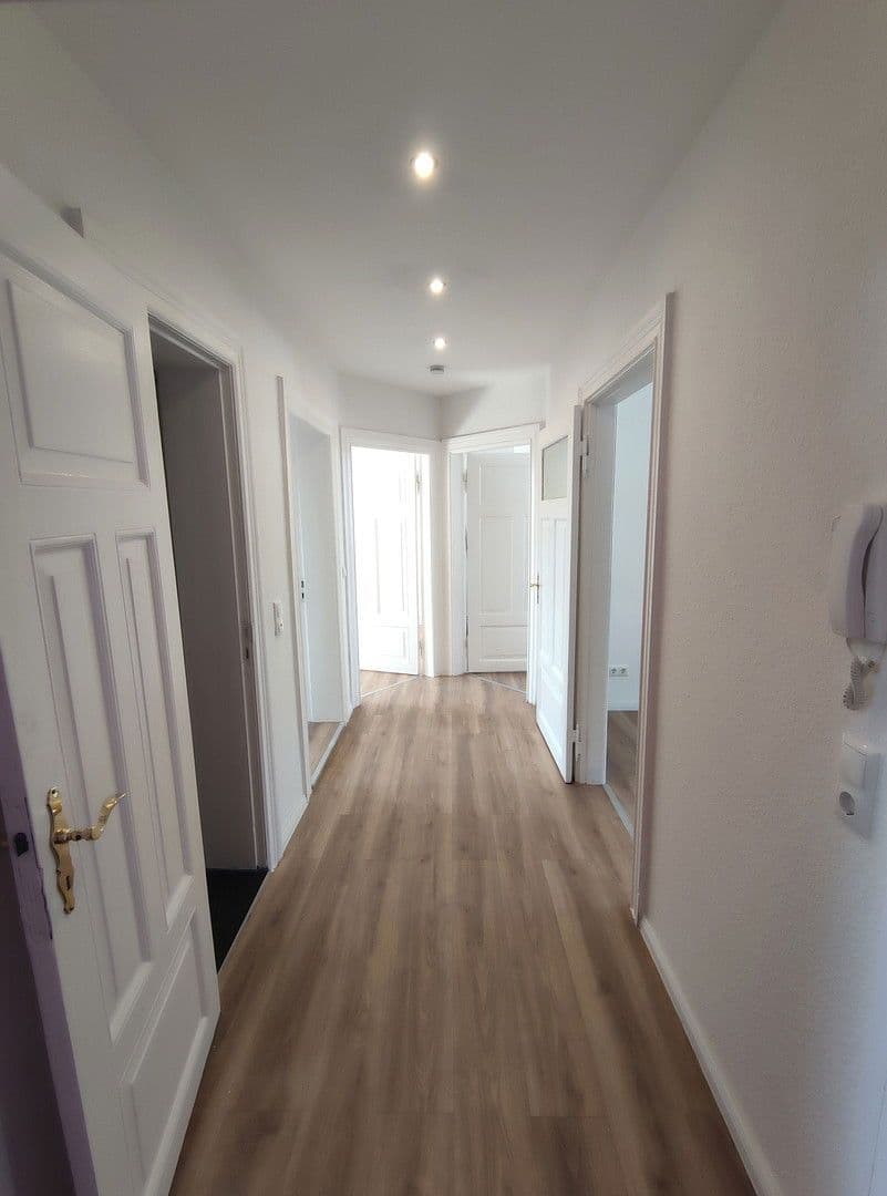 Pronájem bytu 3+1 76 m², Lutherstr. 1, Bremerhaven, Bremen Pronájem bytu 3+1 76 m², Lutherstr. 1, Bremerhaven, Bremen