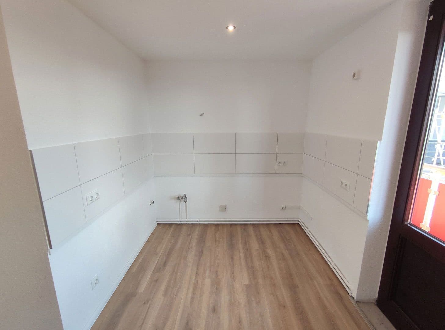 Pronájem bytu 3+1 76 m², Lutherstr. 1, Bremerhaven, Bremen Pronájem bytu 3+1 76 m², Lutherstr. 1, Bremerhaven, Bremen