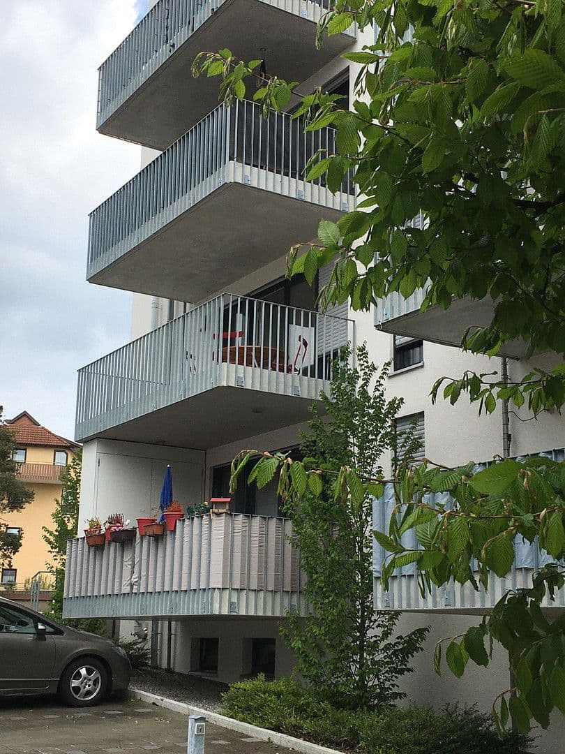 Pronájem bytu 3+1 50 m², Konstanz, Bádensko-Württembersko Pronájem bytu 3+1 50 m², Konstanz, Bádensko-Württembersko