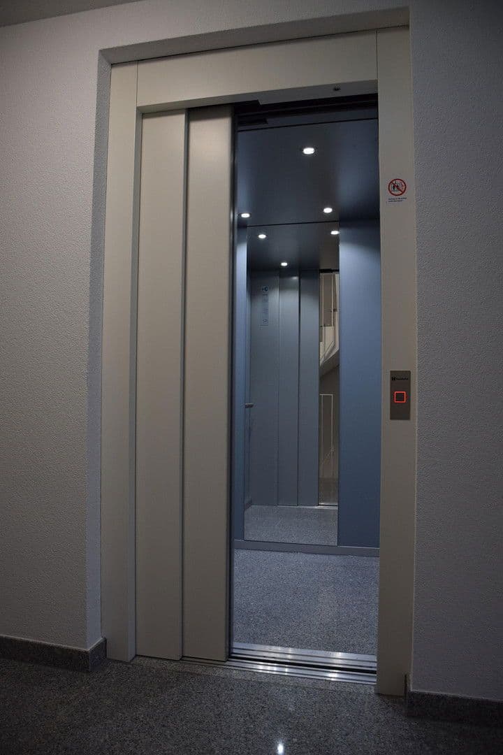 Pronájem bytu 3+1 50 m², Konstanz, Bádensko-Württembersko Pronájem bytu 3+1 50 m², Konstanz, Bádensko-Württembersko