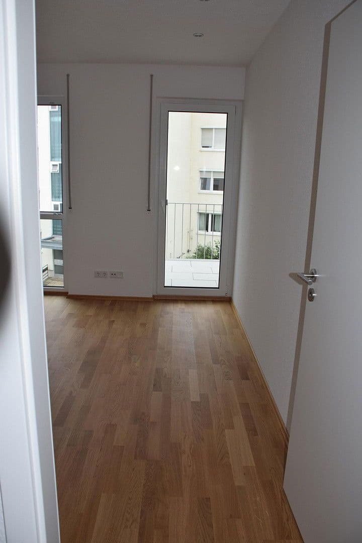 Pronájem bytu 3+1 50 m², Konstanz, Bádensko-Württembersko Pronájem bytu 3+1 50 m², Konstanz, Bádensko-Württembersko