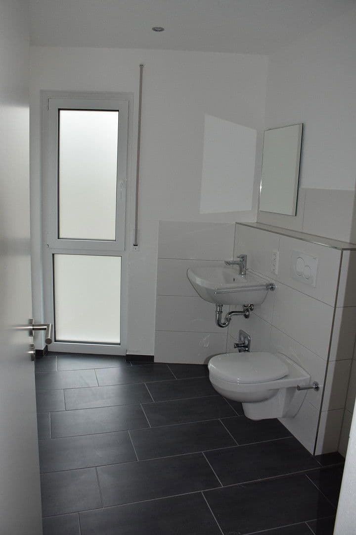 Pronájem bytu 3+1 50 m², Konstanz, Bádensko-Württembersko Pronájem bytu 3+1 50 m², Konstanz, Bádensko-Württembersko