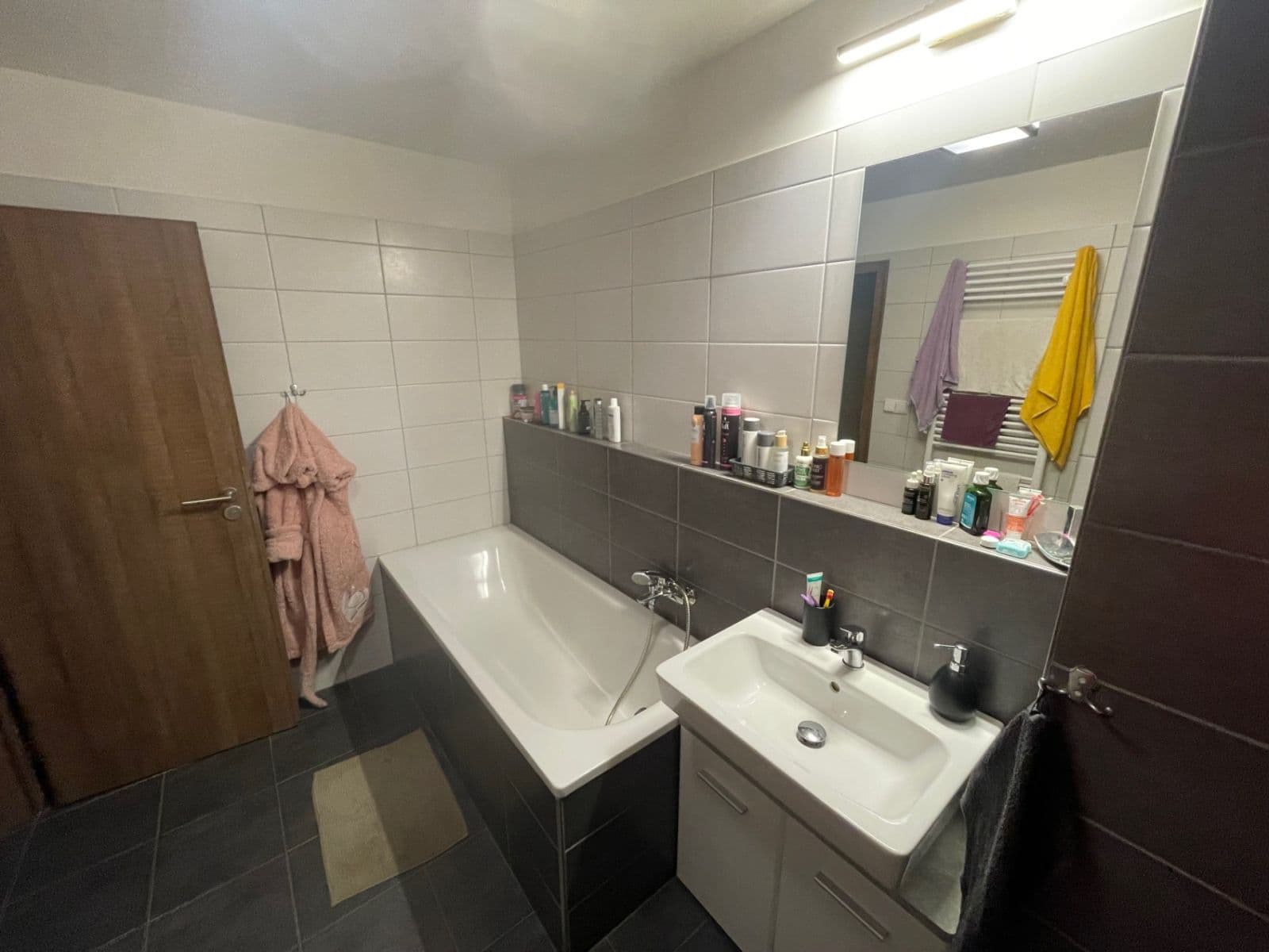 Pronájem bytu 2+kk 65 m², Okružní, Beroun, Středočeský kraj Pronájem bytu 2+kk 65 m², Okružní, Beroun, Středočeský kraj