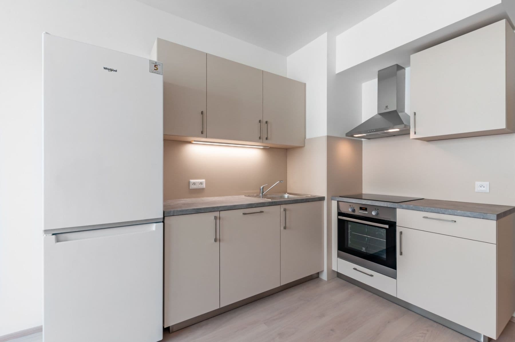 Pronájem bytu 1+kk 32 m², Svatošových, Praha, Praha Pronájem bytu 1+kk 32 m², Svatošových, Praha, Praha