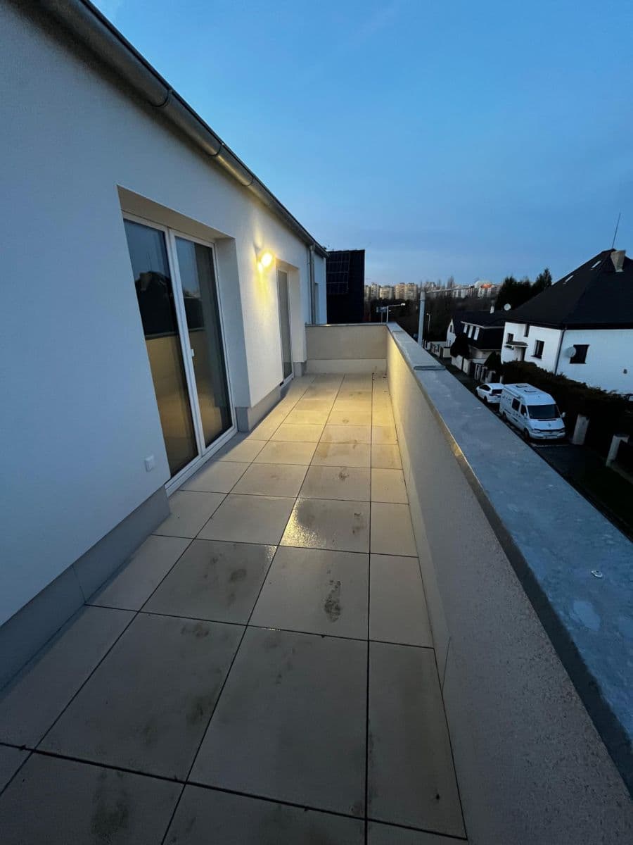 Pronájem bytu 5+kk 141 m², Podohradská, Praha, Praha Pronájem bytu 5+kk 141 m², Podohradská, Praha, Praha