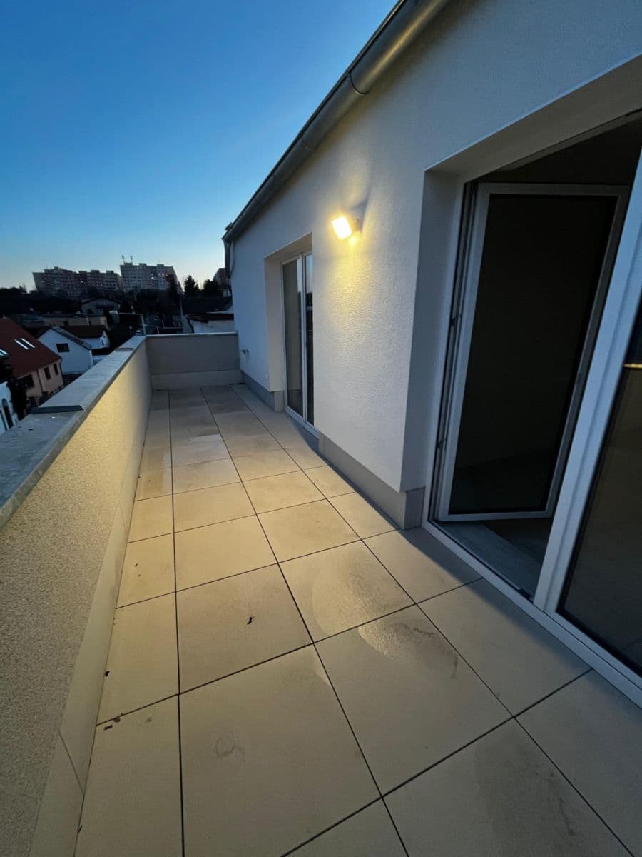 Pronájem bytu 5+kk 141 m², Podohradská, Praha, Praha Pronájem bytu 5+kk 141 m², Podohradská, Praha, Praha