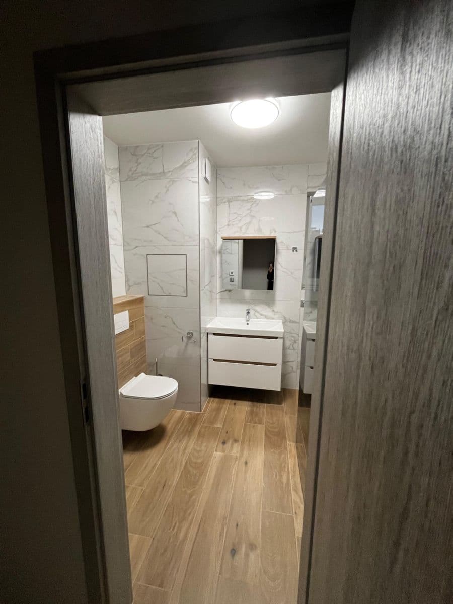 Pronájem bytu 5+kk 141 m², Podohradská, Praha, Praha Pronájem bytu 5+kk 141 m², Podohradská, Praha, Praha