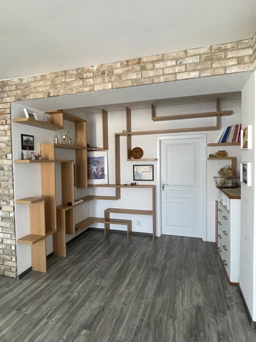 Pronájem bytu 2+1 55 m², Špačinská cesta, Trnava, Trnavský kraj Pronájem bytu 2+1 55 m², Špačinská cesta, Trnava, Trnavský kraj