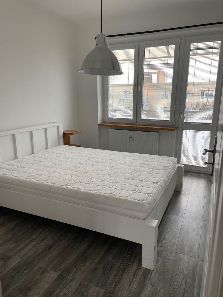 Pronájem bytu 2+1 55 m², Špačinská cesta, Trnava, Trnavský kraj Pronájem bytu 2+1 55 m², Špačinská cesta, Trnava, Trnavský kraj