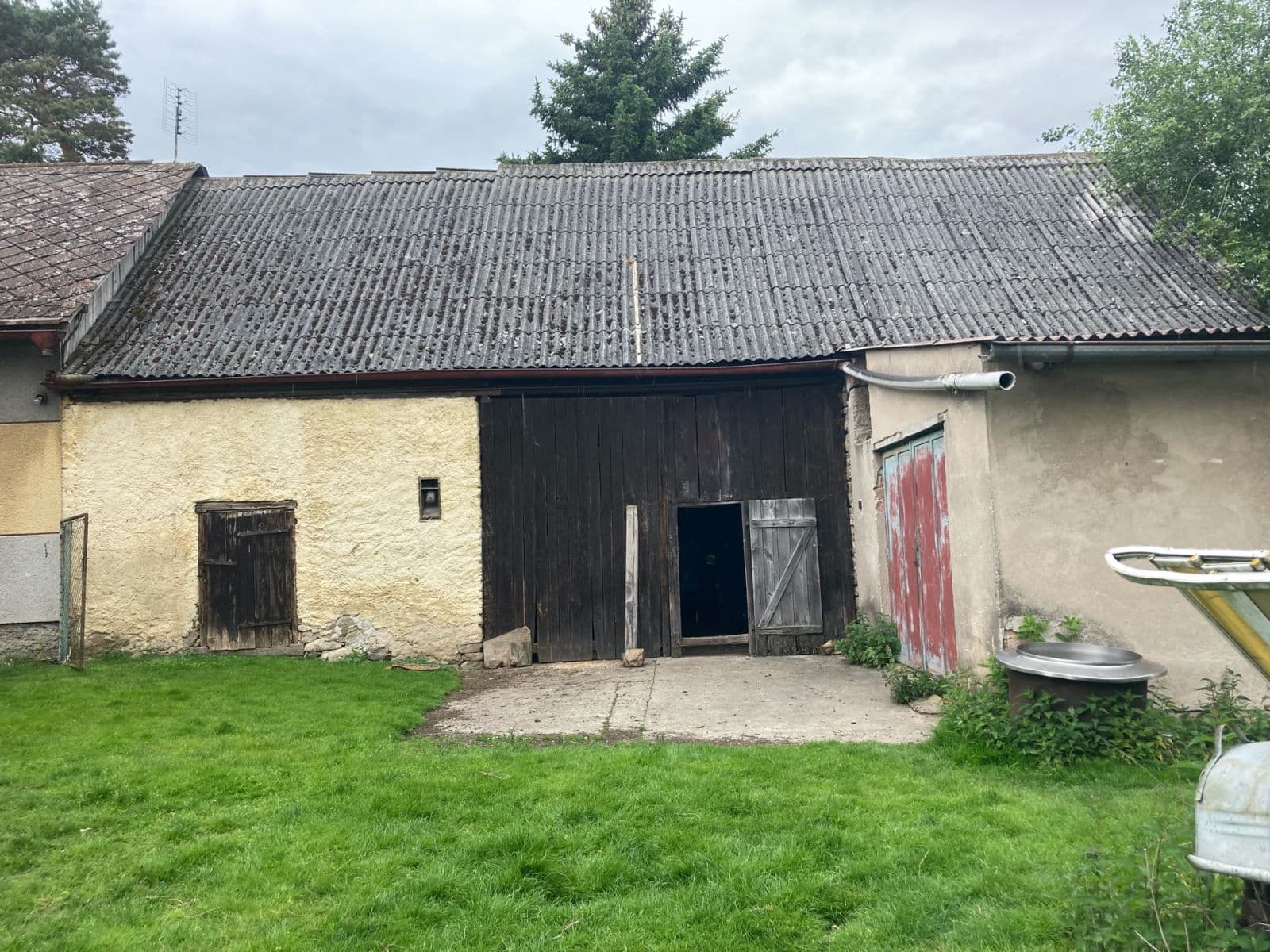 Prodej chaty, chalupy 100 m², pozemek 900 m², Staňkovice, Středočeský kraj Prodej chaty, chalupy 100 m², pozemek 900 m², Staňkovice, Středočeský kraj