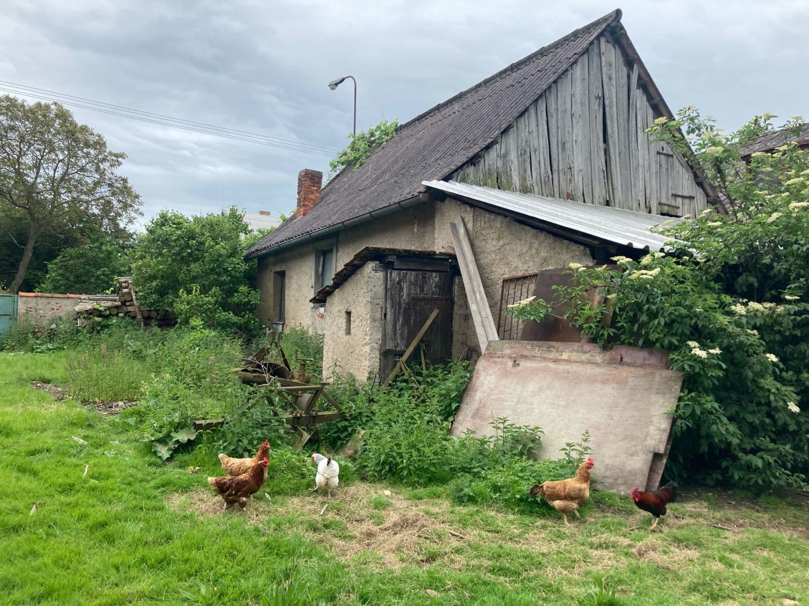 Prodej chaty, chalupy 100 m², pozemek 900 m², Staňkovice, Středočeský kraj Prodej chaty, chalupy 100 m², pozemek 900 m², Staňkovice, Středočeský kraj